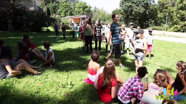Présentation de l'Association Vitacolo, organisme de colonies de vacances et séjours ados