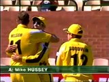 TWO UNBELIVEABLE CRICKET CATCHES MIKE HUSSEY AND DENTON SHANE WATSON In Cricket