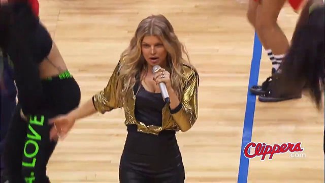 Fergies fait un Flash mob Surprise pendant le match de NBA Clippers VS Lakkers