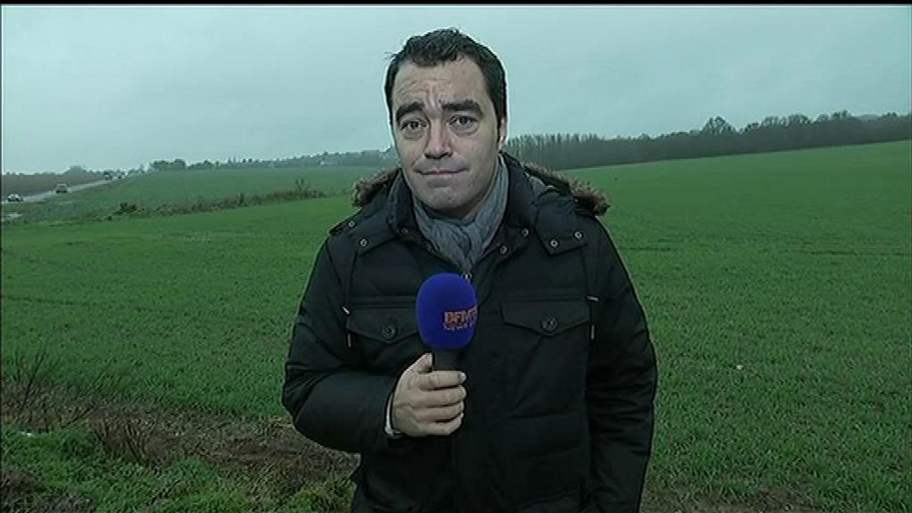 Dammartin-en-Goële: "Nous sommes ici avec l'accord des forces de l'ordre", précise le reporter BFMTV