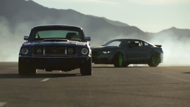 Quand les meilleurs pilotes de drift fêtent 50 ans de Ford Mustang