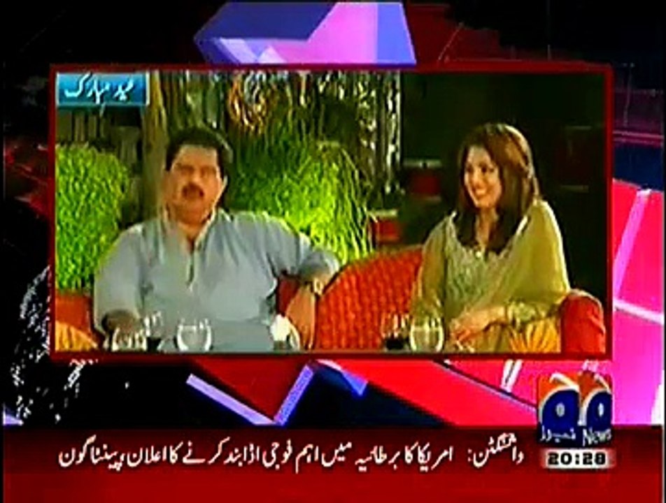 Hamid Mir Showing A Video