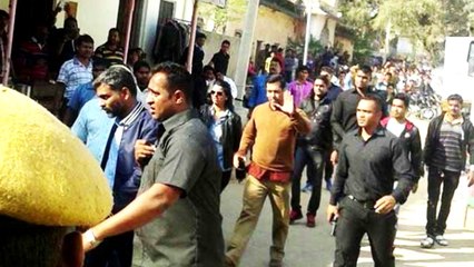 Lathi Charge On The Sets Of Salman-Kareena's Bajrangi Bhaijaan !