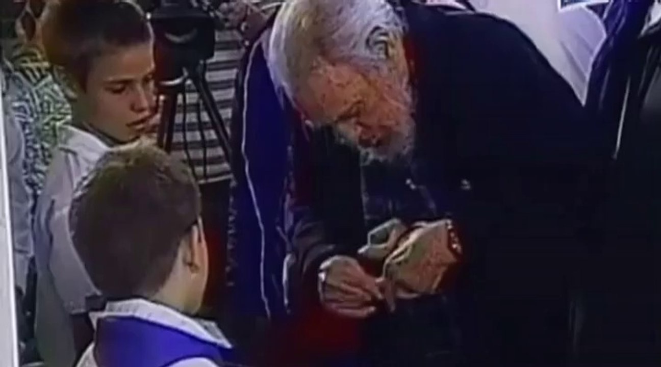 Fev. 2013 : Invisible pendant plus de trois mois, Fidel Castro rassure