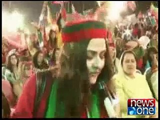Zoya Ali shows anger on Imran Khan's marriage