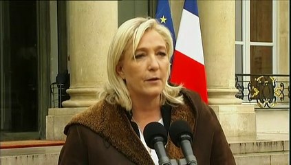 Marche pour "Charlie Hebdo" : "Je ne vais pas là où on ne veut pas de moi", déclare Marine Le Pen