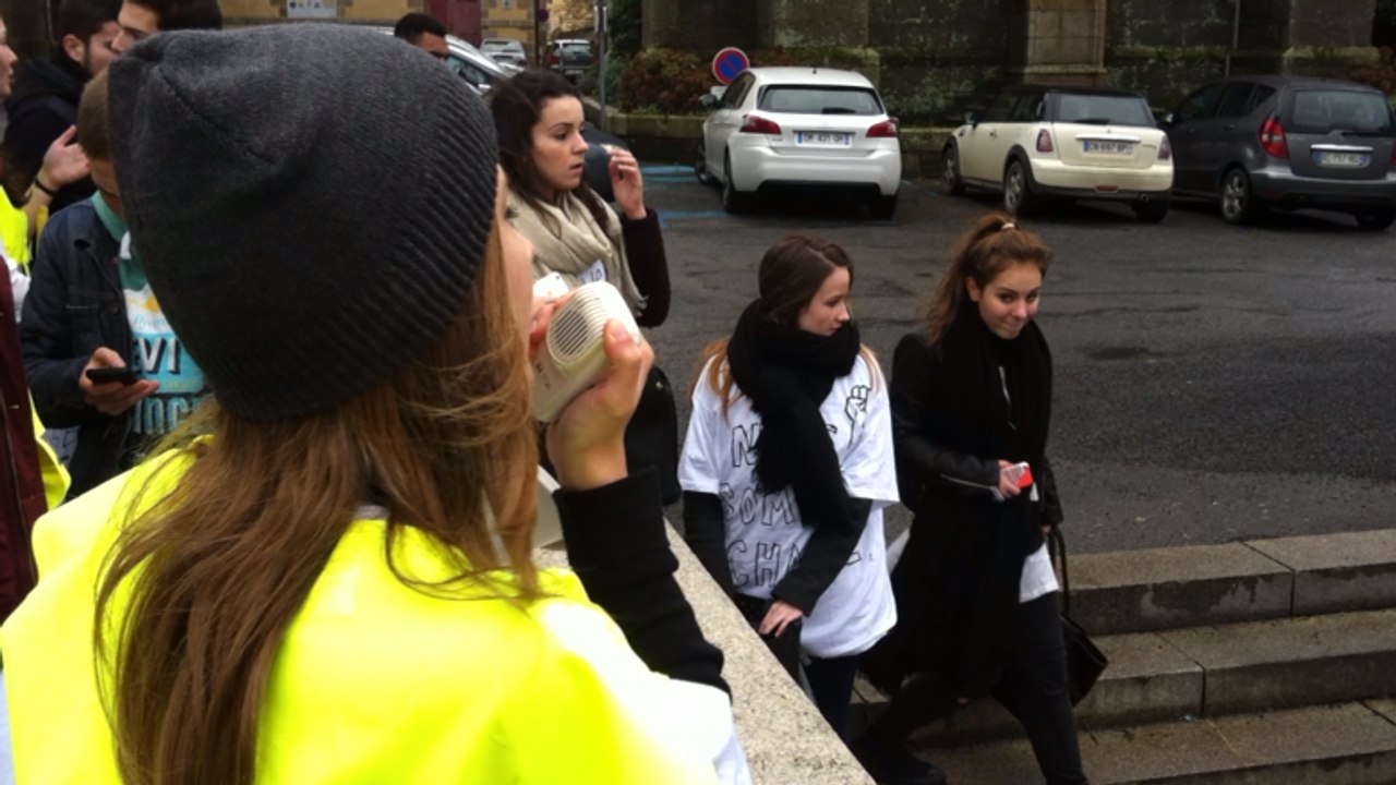 Charlie Hebdo : 350 lycéens dans la rue