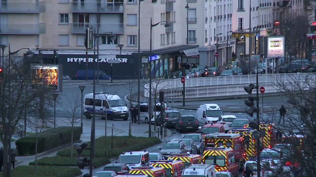 Prise d'otages à Vincennes: images de l'assaut