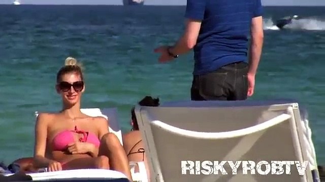 Nice Guy VS Bad Boy Social Experiment - Picking Up Girls 2015