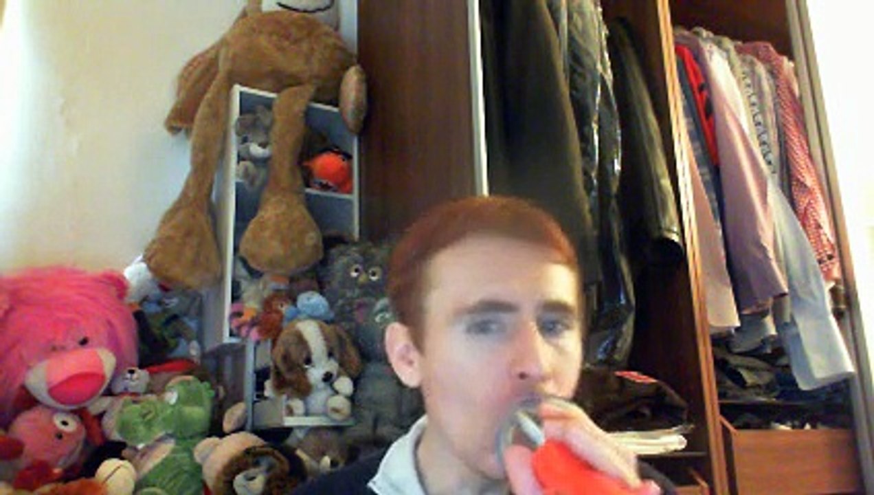 Wiwi égratigne "emporte moi" d'Alain Barrière