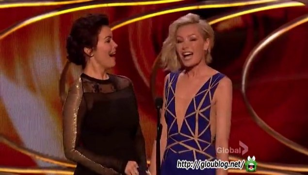 Ellen & Portia At The Peoples Choice Awards Jan 07 2015