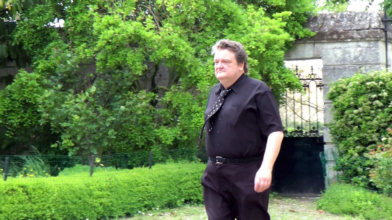 Er ou é , a ou à ? Par orthogaffe.com : orthosketch 84.