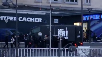 This Is The Moment Police Stormed The Paris Supermarket