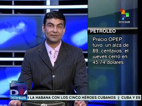 Baja precio del barril de petróleo a 45.74 dólares