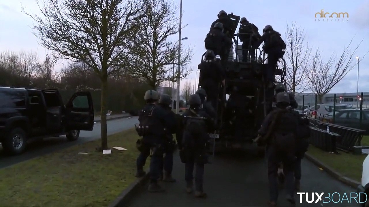 Images de l'assaut du GIGN contre les frères Kouachi