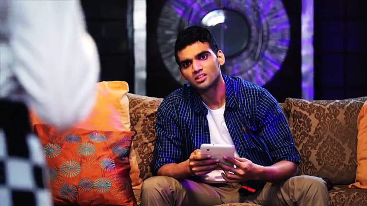 Sunny Leone New Movie 'Beiimaan Love' First Look