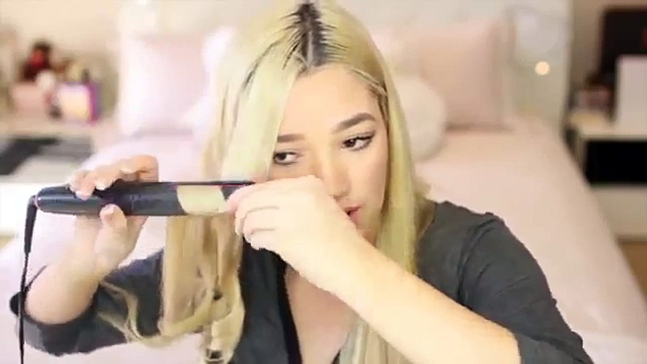 How to Curl Your Hair With a Straightening Iron/Straightener