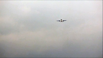 AEROPLANE LANDING HD 1080p