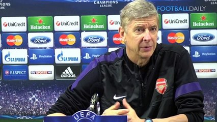 Wenger Not selling Walcott is a 'risk'