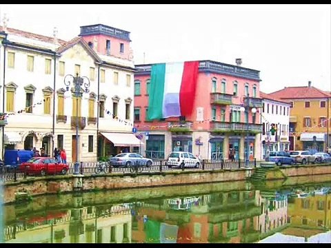 Adria d'amore... Buon San Valentino da Adria di Rovigo nel Veneto nel delta del po