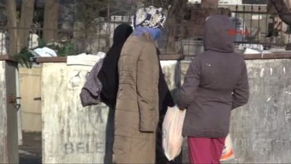 Suriyeli Çocuklara Pazarcılar Yardım Ediyor