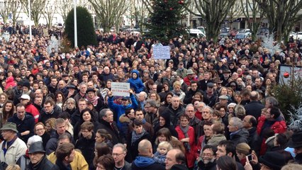 10000 personnes chantent la Marseillaise à Saint-Nazaire