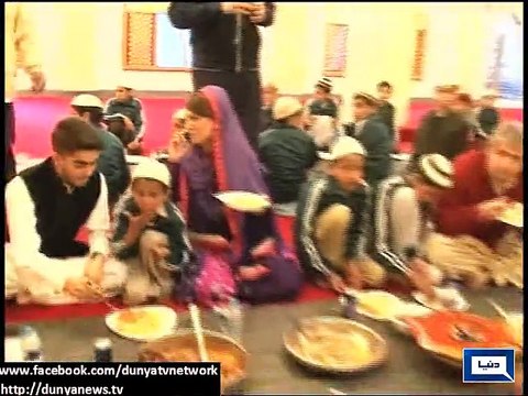 Imran Khan, Reham Khan having lunch with madrassa students