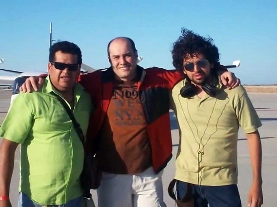LA SOMBRA DEL AMOR GRUPO LOCOMOCION