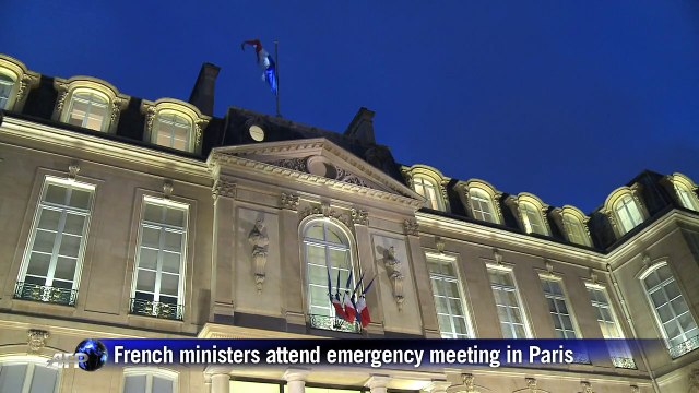Emergency government meeting in Paris, hostage bodies removed