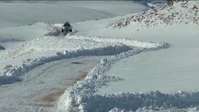 Hamile Kadının Yardımına Paletli Ambulansla Yetiştiler