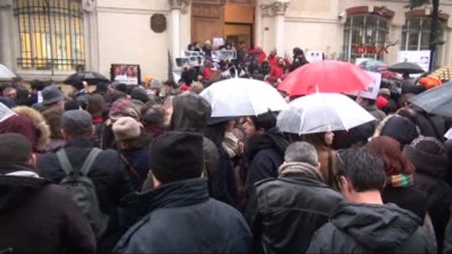 Fransız Başkonsolosluğu Önünde Charlie Hebdo Saldırısına Protesto