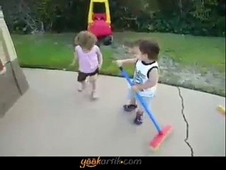 Gel öpeyim geçsin. Çok şirin