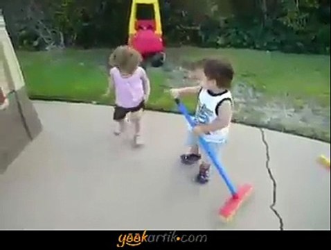 Gel öpeyim geçsin. Çok şirin