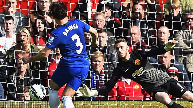 Van Gaal expects De Gea to extend contract