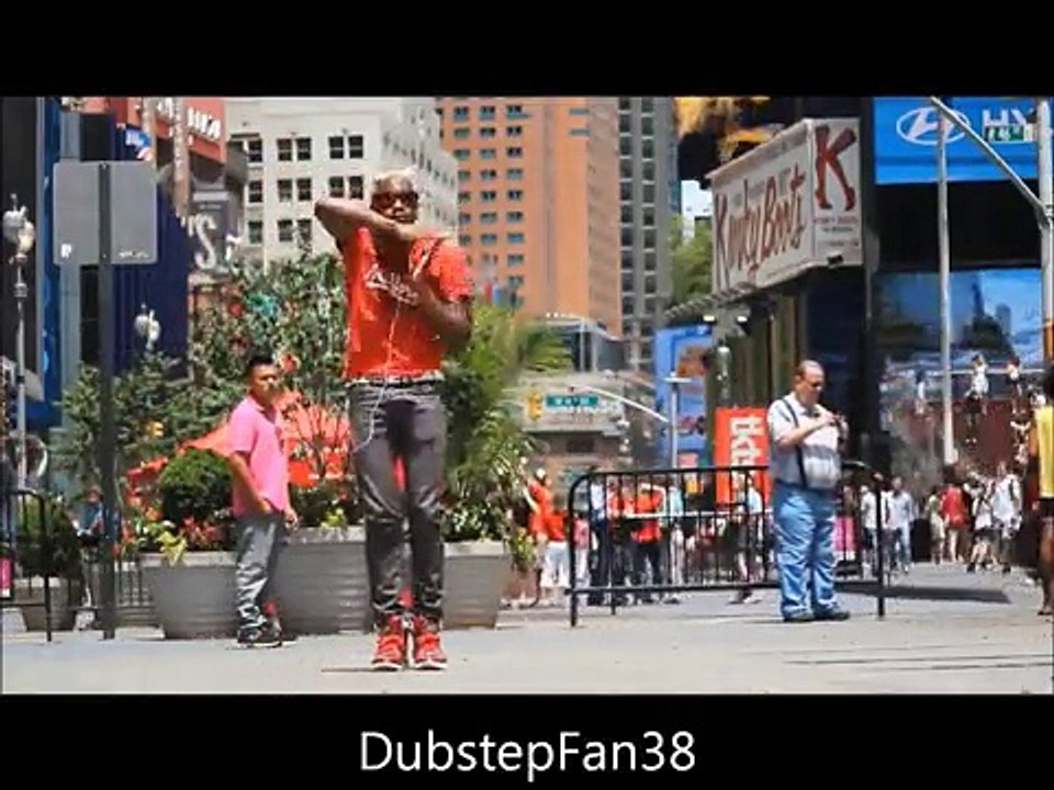 Girls vs Guys Dubstep Dance Battle (Dance Off) Who wins