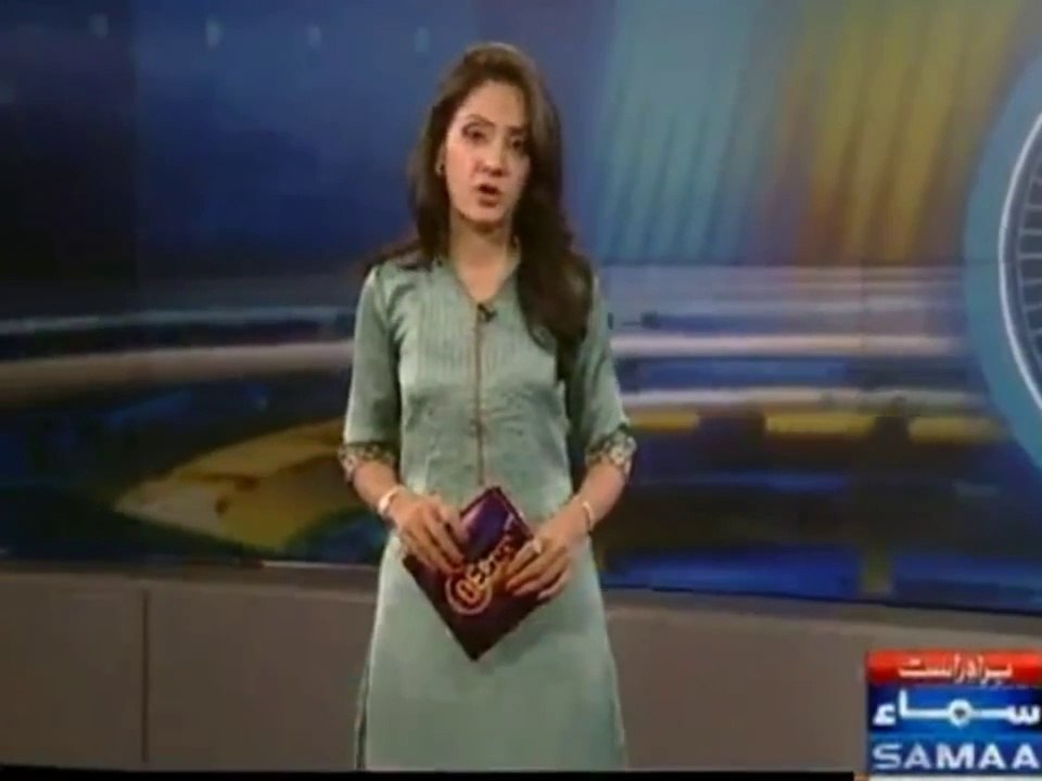 HOT Pakistani news anchor Gharida Farooqi in white leggings and high heels