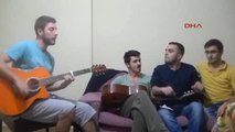 Kocaeli Üniversitesi Öğrencileri Rektör İçin Şarkı Yaptı