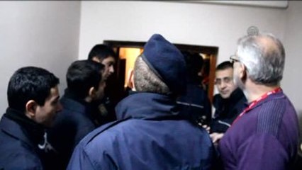 Basketbol Maçının Ardından Soyunma Odalarında Arbede