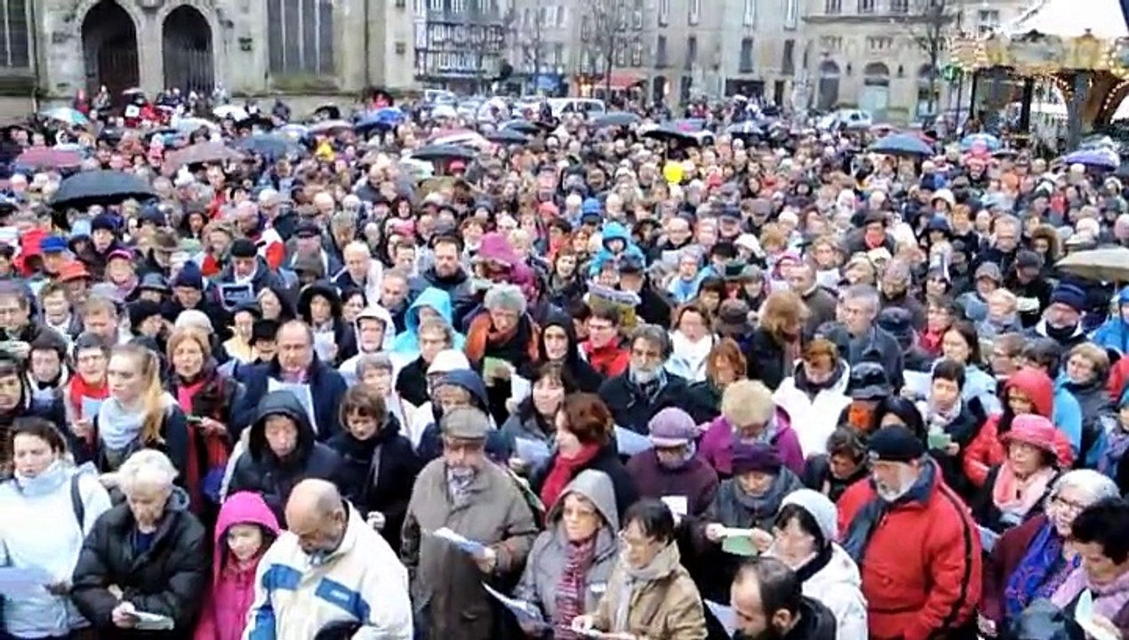 Je suis Charlie Rassemblement Quimper choeur je chante pour toi liberté