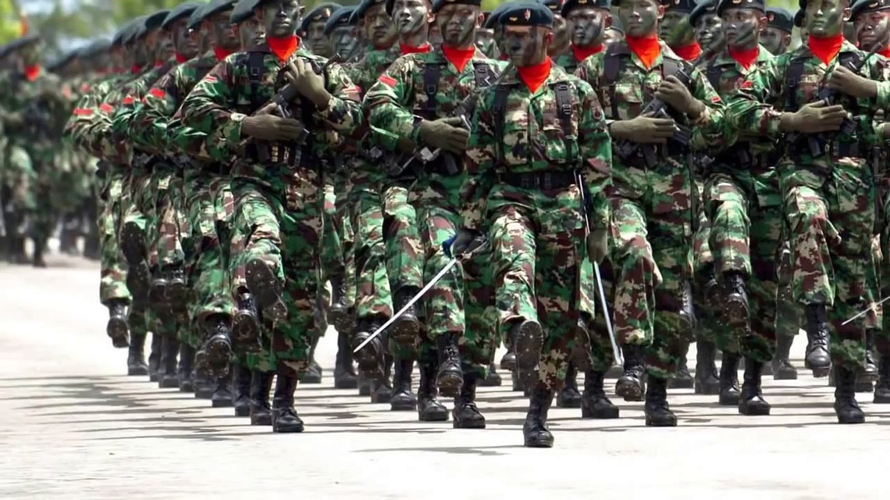 TOP 10 MUSLIM ARMIES (New 2015) HD