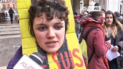 "JE SUIS CHARLIE", MILLE NELLE PIAZZE