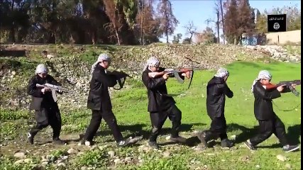 Video shock dell’Isis, così addestrano I bambini soldato
