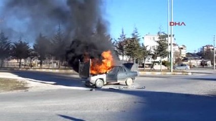 Antalya Hareket Halindeki Otomobil Yandı