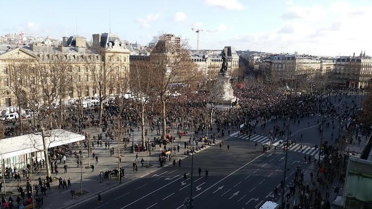 Images du rassemblement place de la République