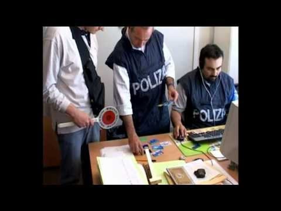 Napoli - Il bilancio in Campania della Polizia Postale (10.01.15)