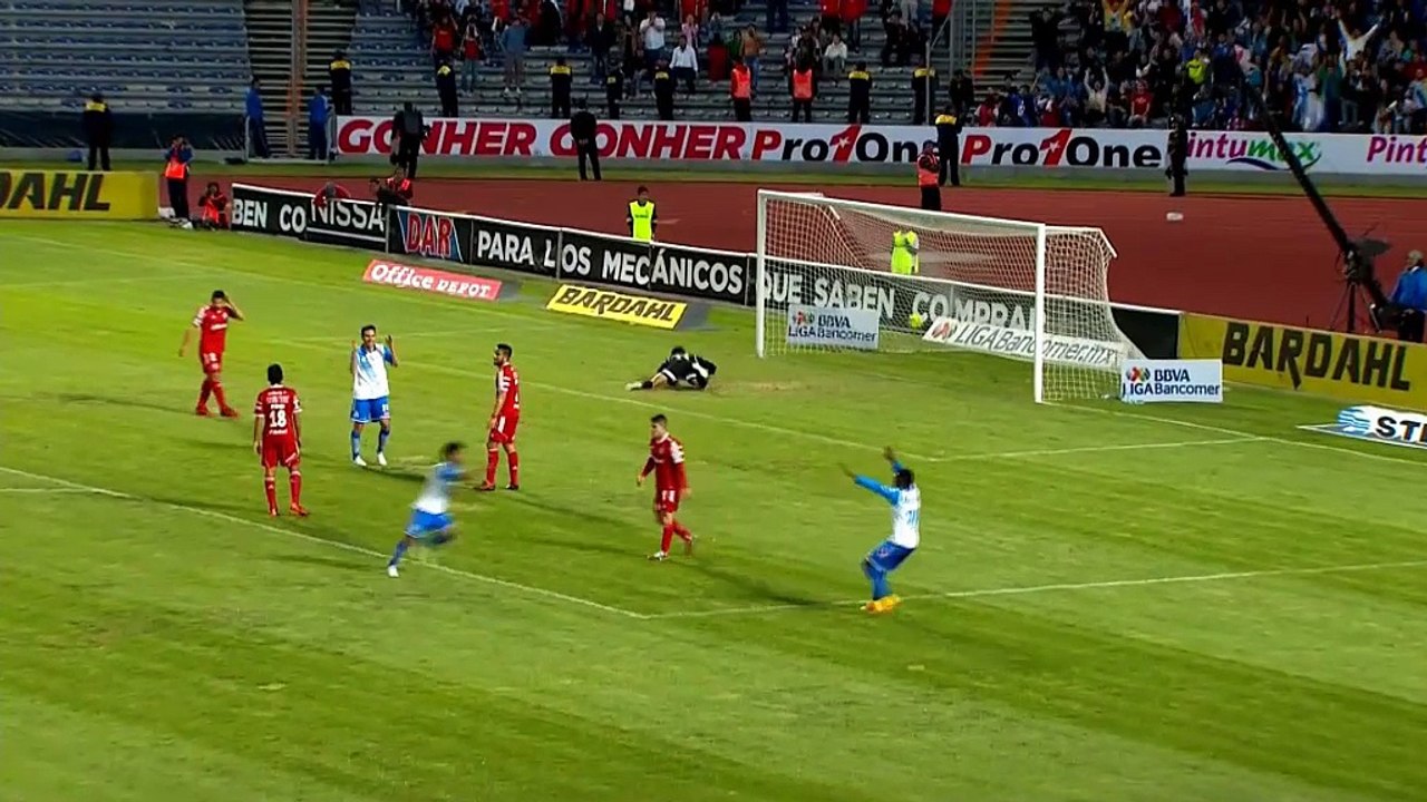 Mexiko: Volley-Knüller im Arango-Style