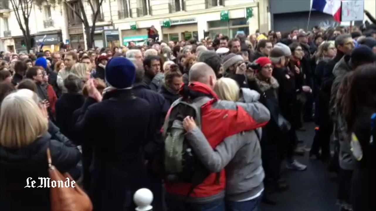Images de la manifestation, place de la République
