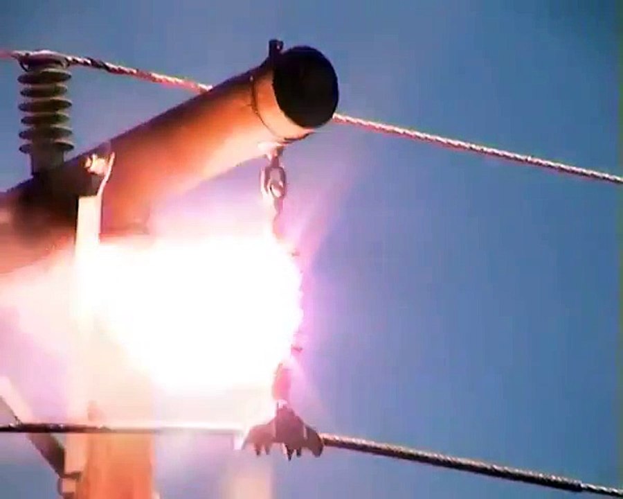 Exploding Insulator on Energizing new line