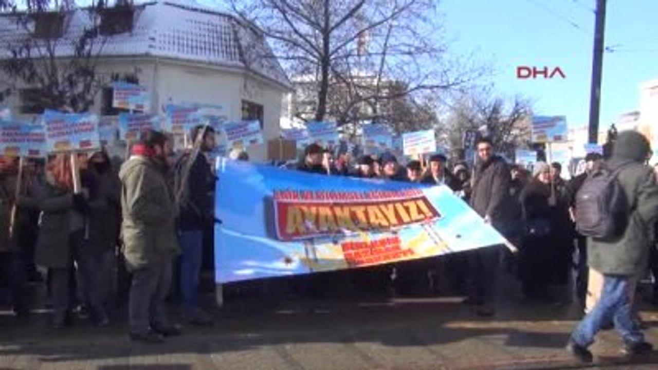 Eskişehir' de 300 Kişi, 'Laik Bilimsel Eğitim" İçin Yürüdü