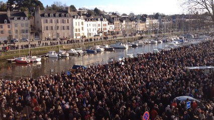 25 000 Républicains en marche à Vannes